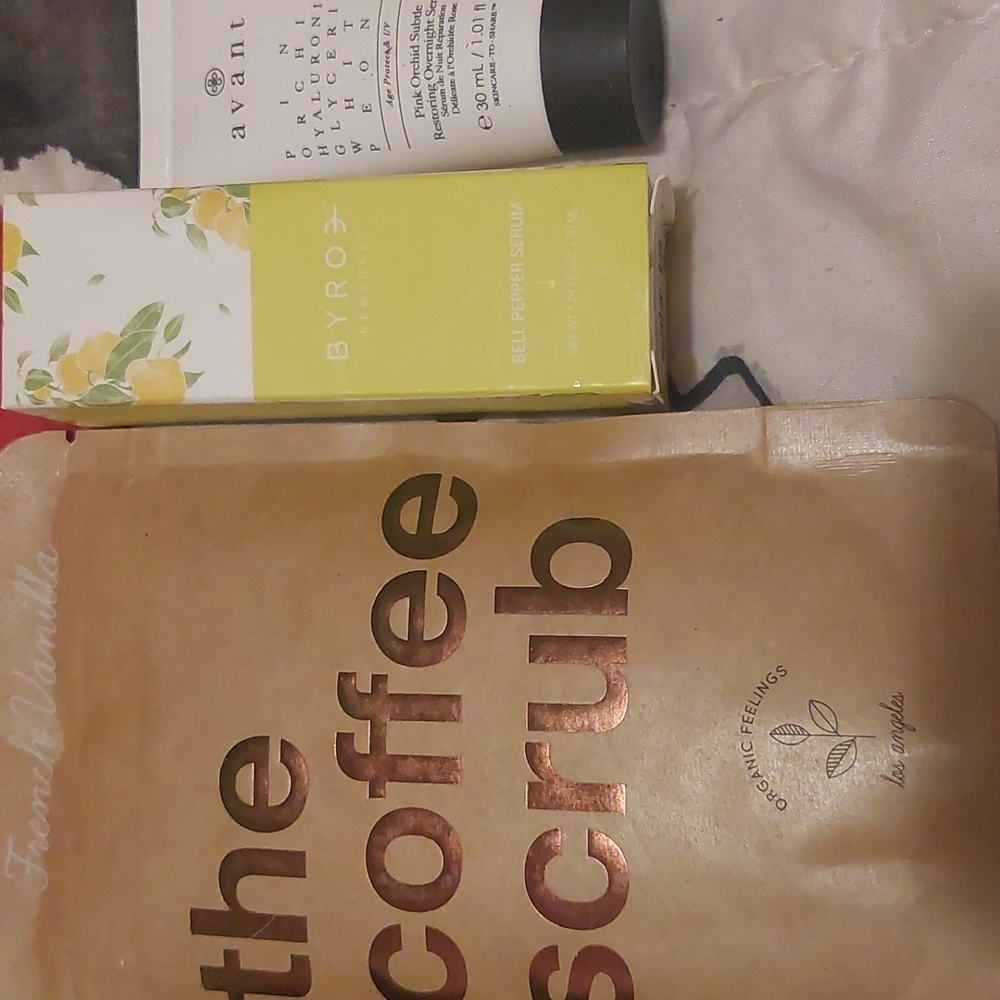 Bodyscrub and face serum